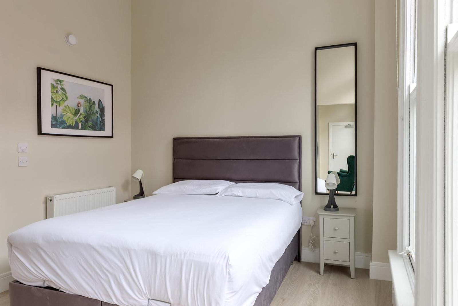 Dublin Castle Suites Exterior foto